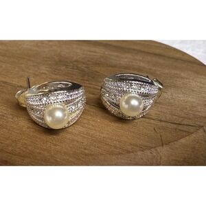 Bridgertoncore Grandmacore Vintage Earrings Stamped NVC Pearl Silver Tone